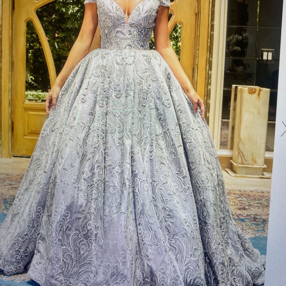 Beautiful fancy ball gown many sizes